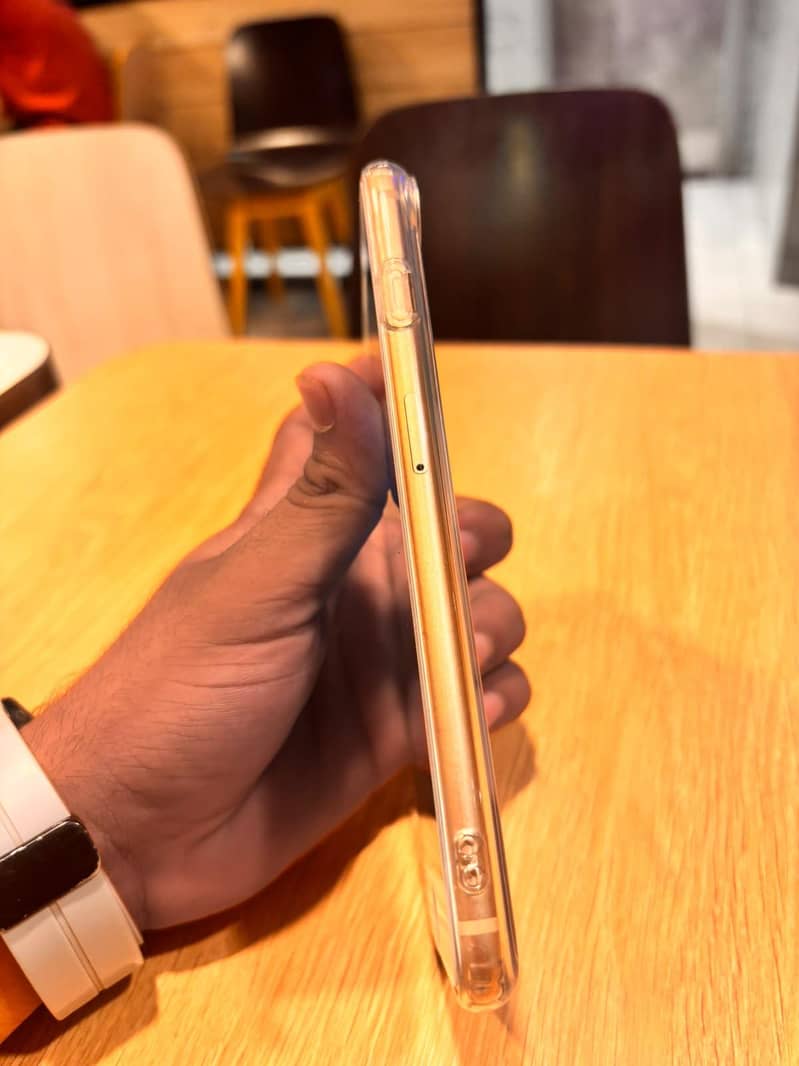 Apple iPhone 8 Plus 3