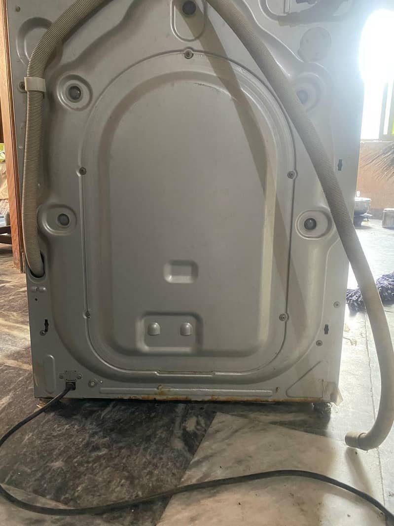 Dawlance front load machine 3