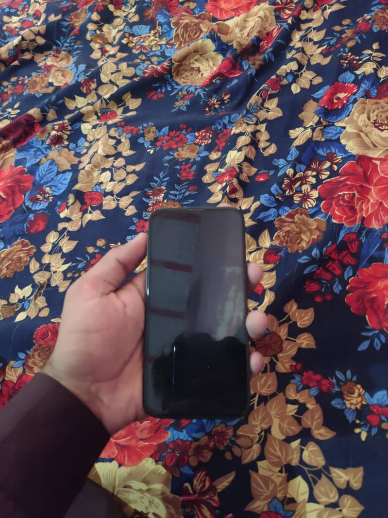 Apple iPhone 13 1