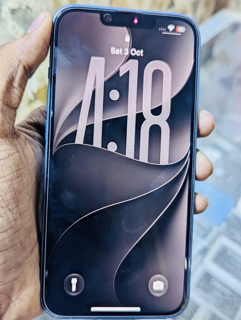 Apple iPhone 13 3