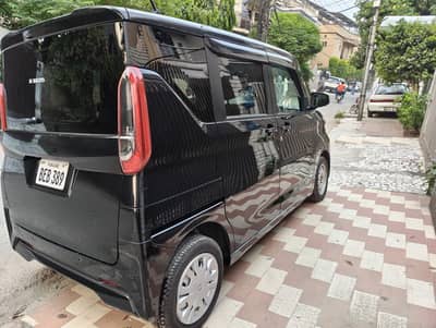 Nissan Roox 2025