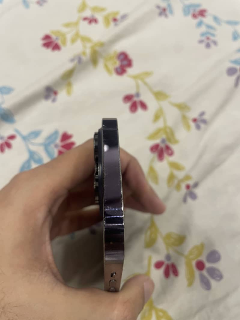 Apple iPhone 14 Pro 4