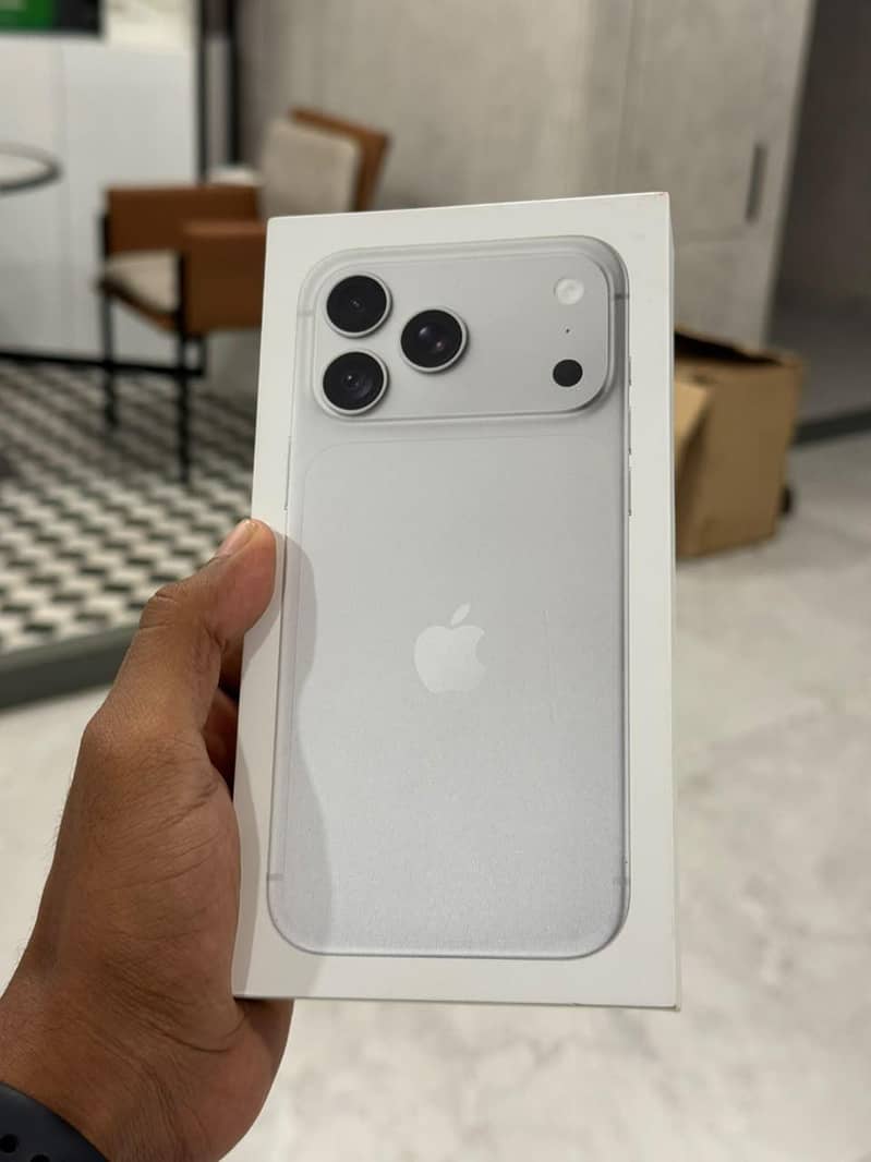Apple iPhone 18 Pro Max 0