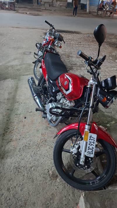 YAMAHA YB 125Z DX AVAILABLE FOR SALE