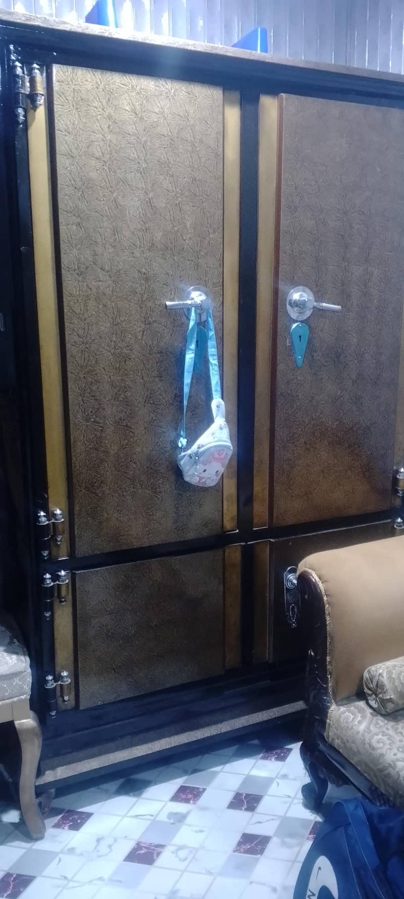 wardrobe 1
