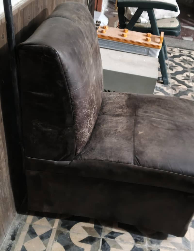 leather single sofa 1