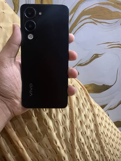 Vivo Y04 with box 64gb only chash urgent sale