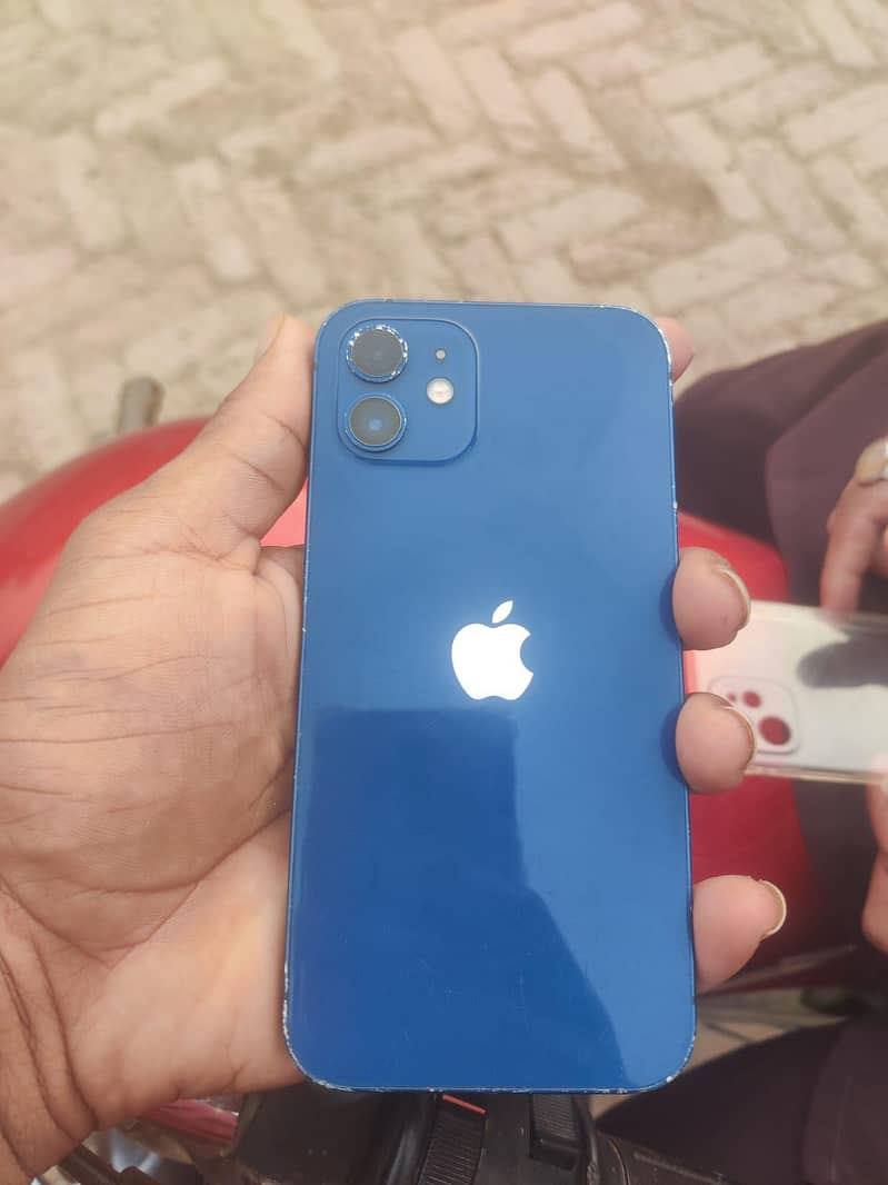 Apple iPhone 12 1