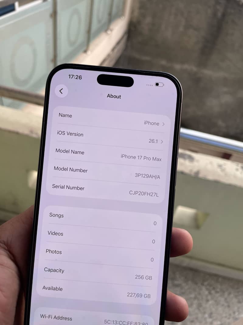 Apple iPhone 17 Pro Max 6