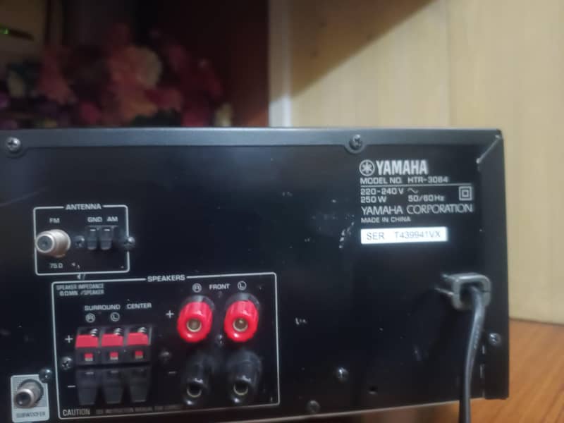 YAMAHA AMPLIFIER 4