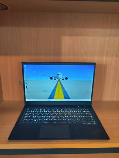 Lenovo Thinkpad x1 Carbon Gen 6 | 8 GB RAM | 256 GB SSD |