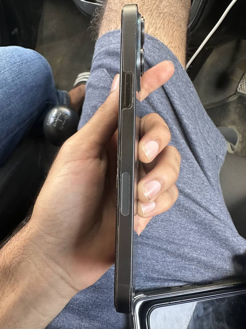 Apple iPhone 13 Pro Max 3