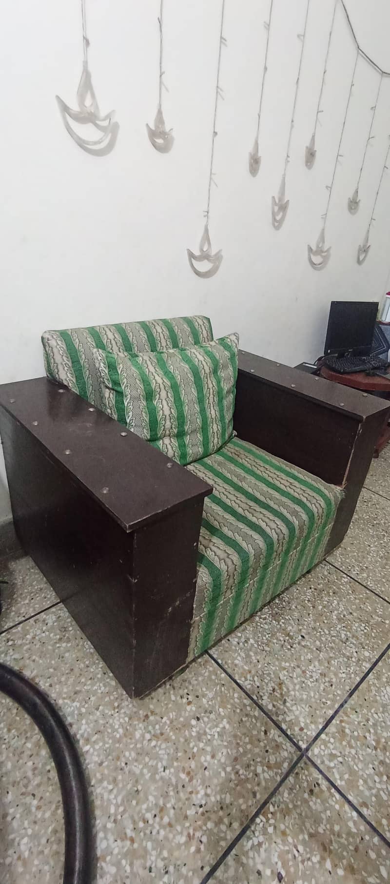 4 seater 0