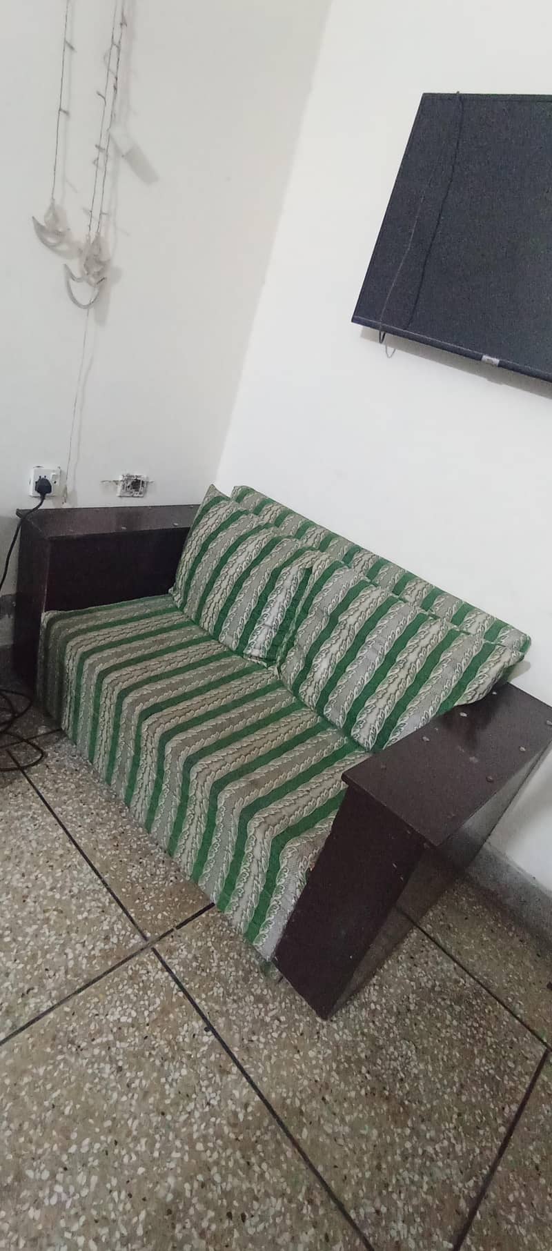 4 seater 2