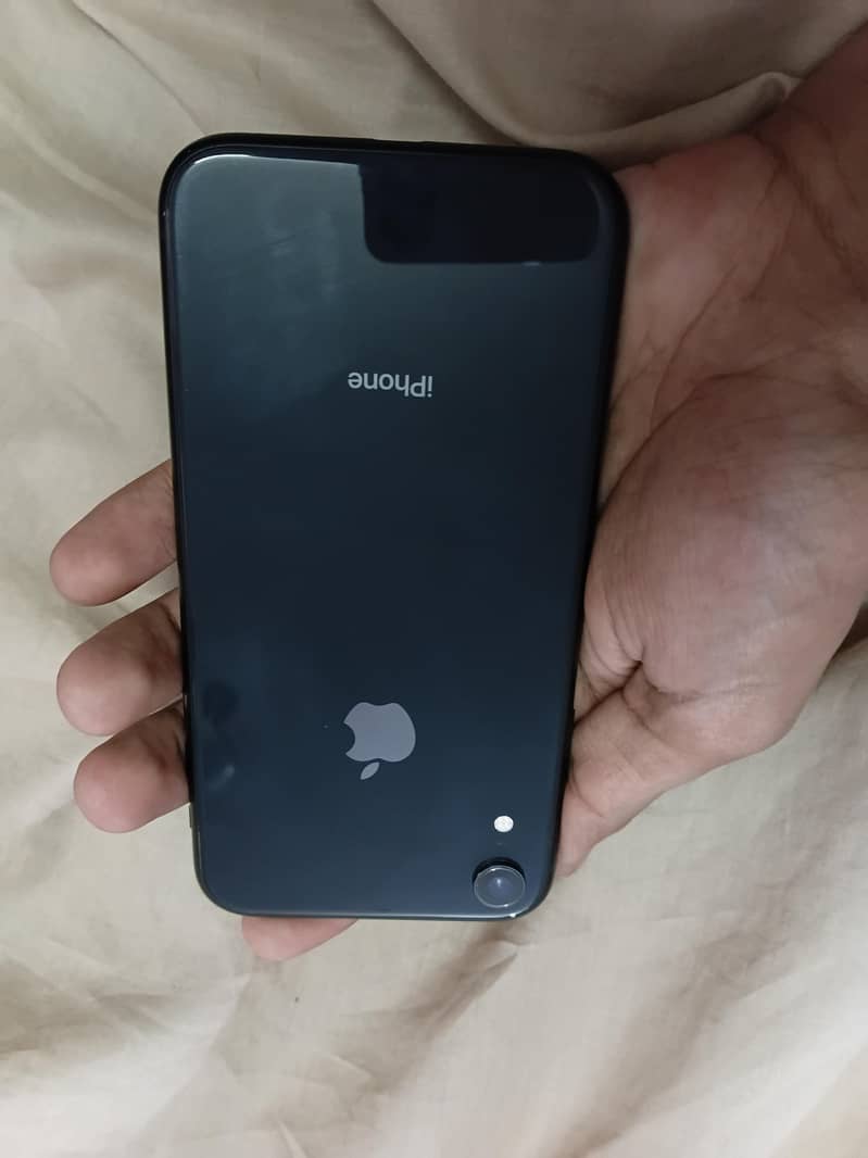 Apple iPhone XR 0