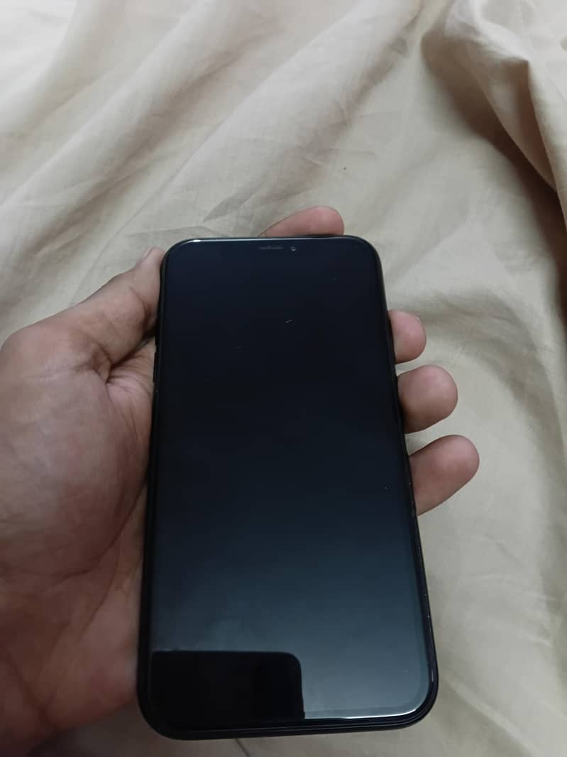 Apple iPhone XR 1