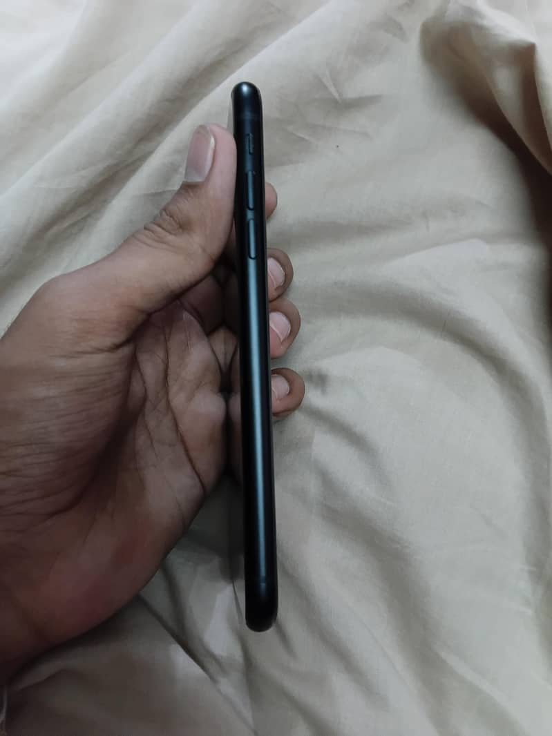 Apple iPhone XR 2