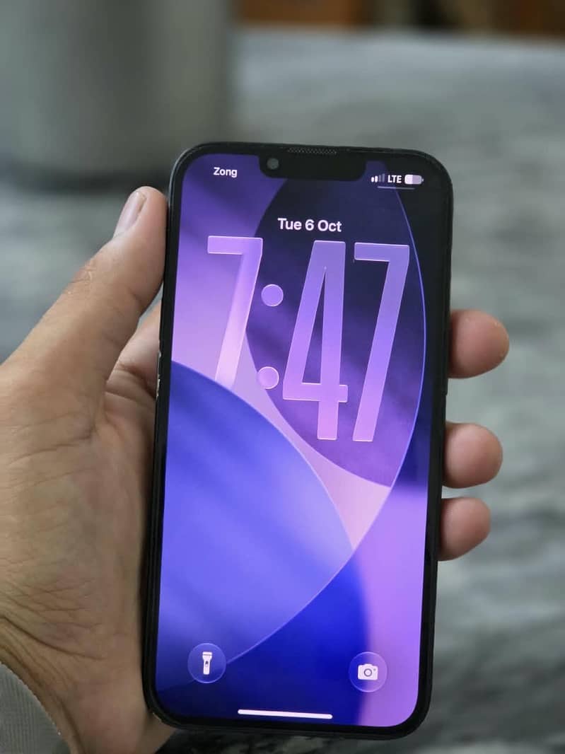 Apple iPhone 13 1