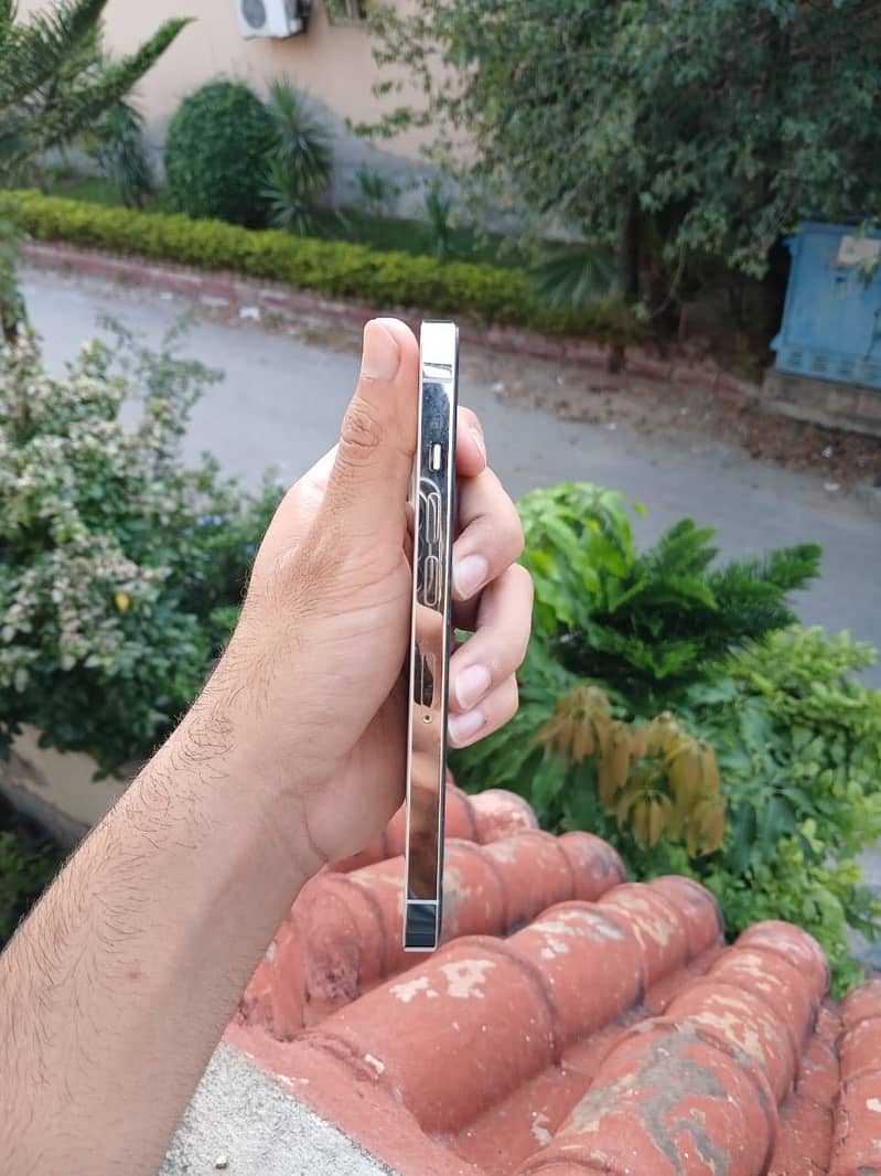 Apple iPhone 13 Pro 5