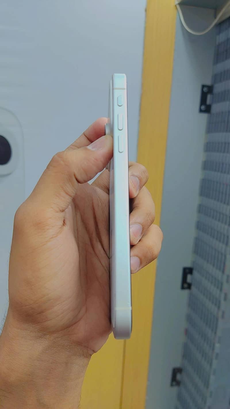 Apple iPhone XR 1