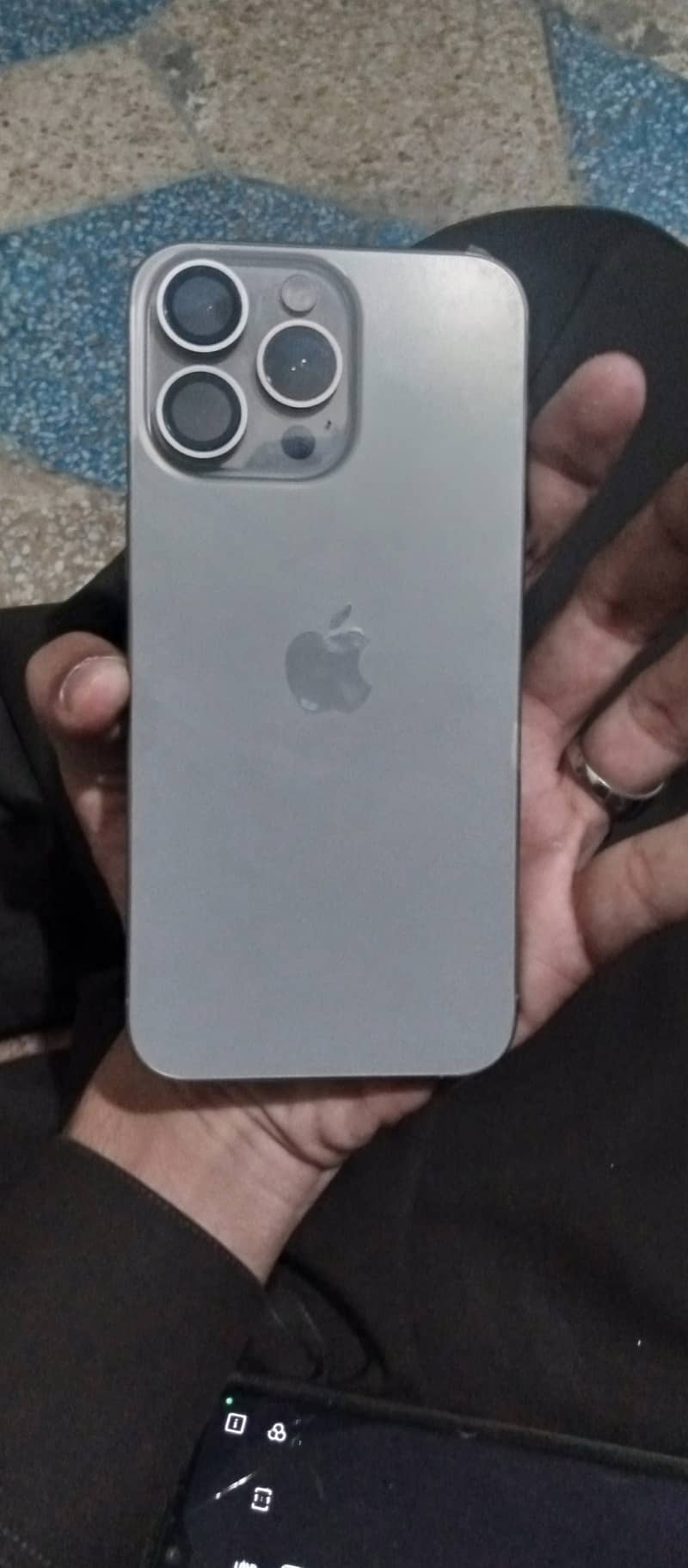 Apple iPhone 15 Pro Max 2