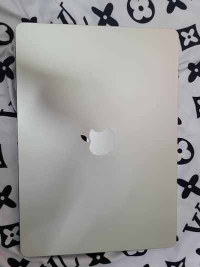 Macbook Air M3 2024