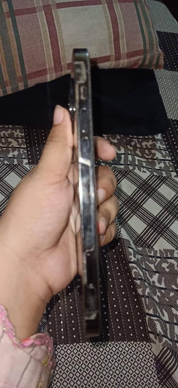 Apple iPhone 12 Pro 4