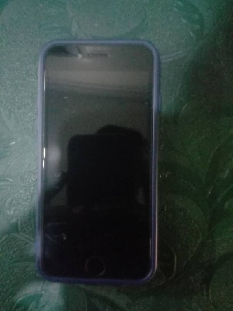 Apple iPhone 7 2