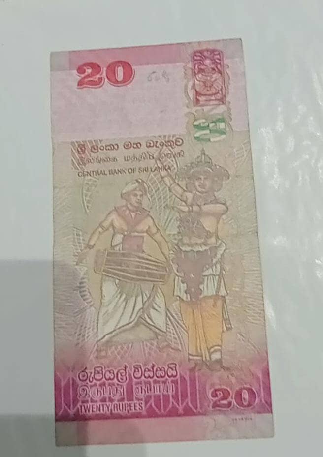 World Different Currency Notes. . . . 8