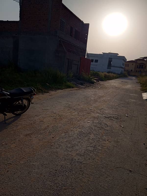 9 marla plot for sale 5