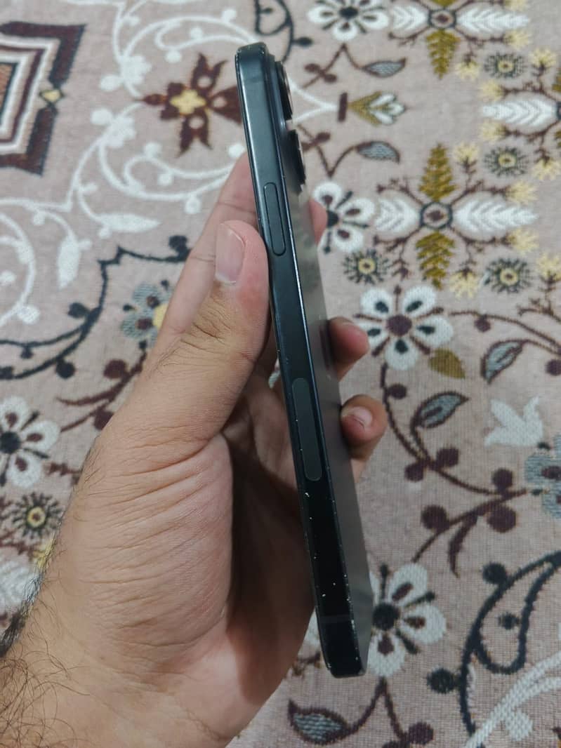Apple iPhone 15 plus 0