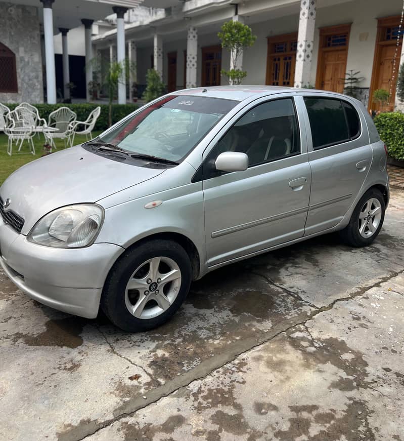 Toyota Vitz 3