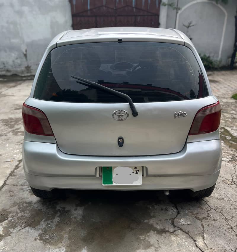 Toyota Vitz 5