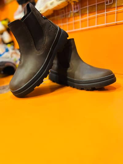 Original cheelce condition 10/10 size uk 8 euro 42 size delivery avali