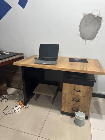 Office Table + Chair – 3.10 ft × 2.25 ft | Complete Workstation