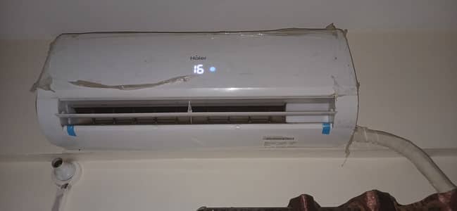 1 TON HAIER AC - NON INVERTER