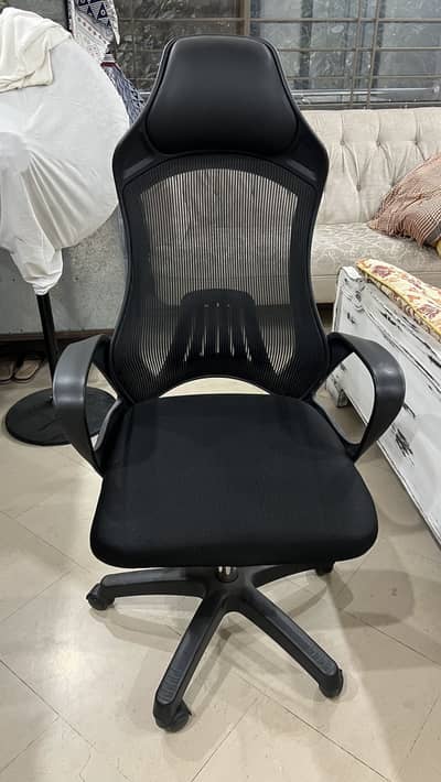 10/10 Office Chair For Sale