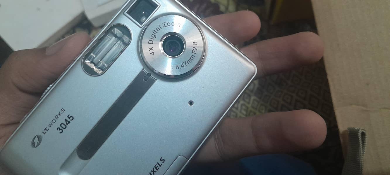 camera 6