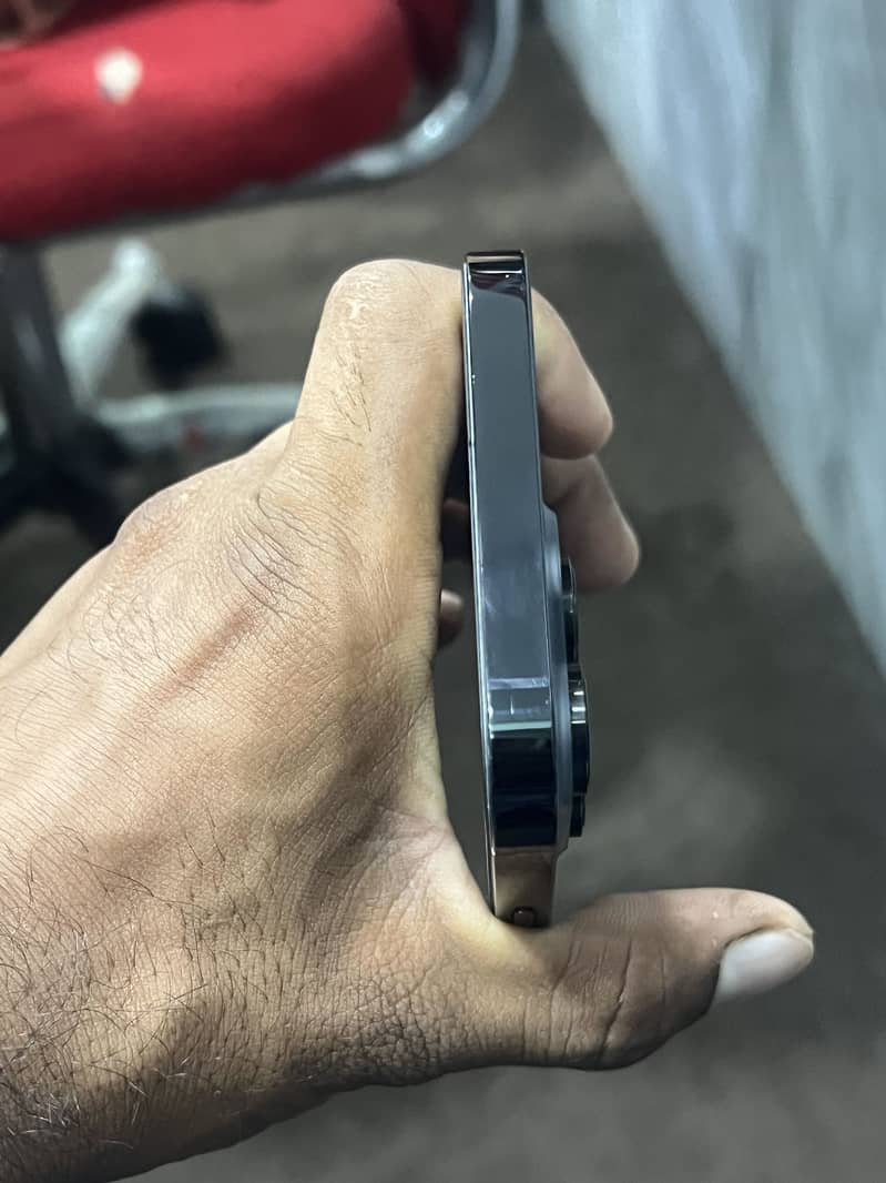 Apple iPhone 14 Pro Max 3