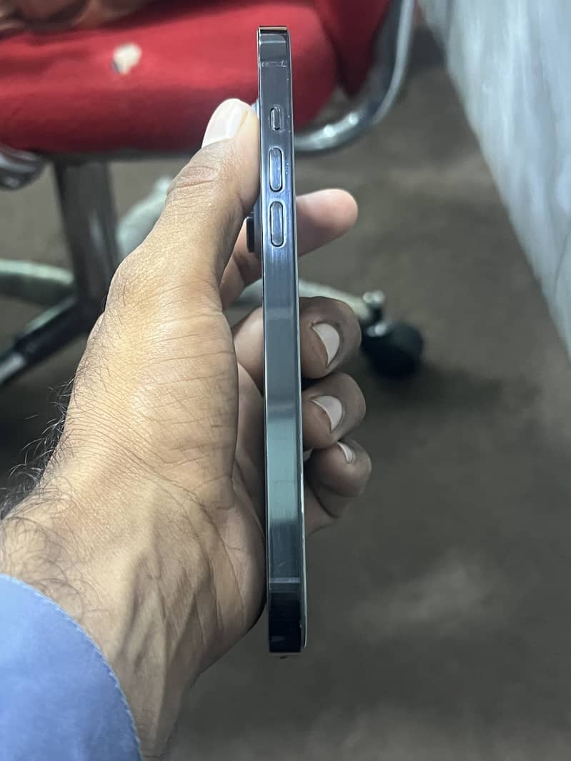 Apple iPhone 14 Pro Max 5