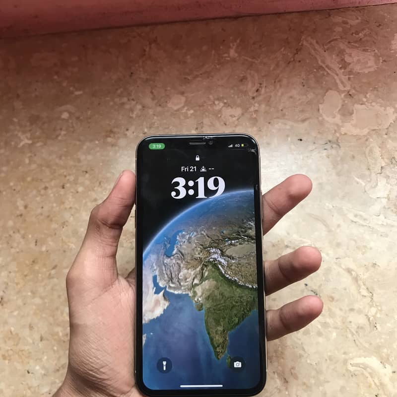 Apple iPhone X 3