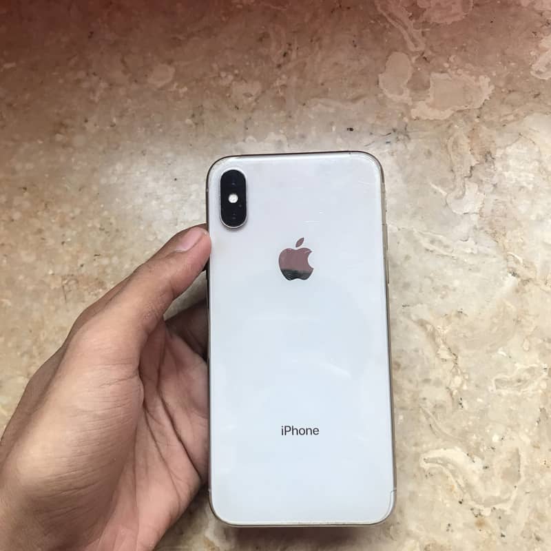 Apple iPhone X 4