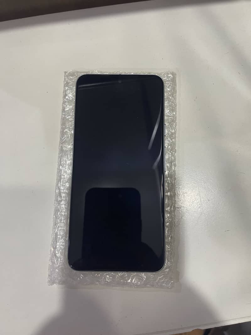 Google Pixel 8 3
