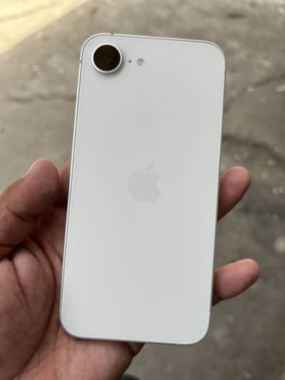 Apple iPhone 16e JV