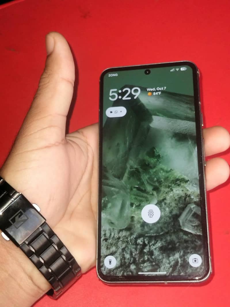 Pixel 8 5