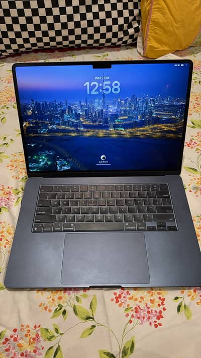 MacBook Air M2 2023 (Urgently For Sale)