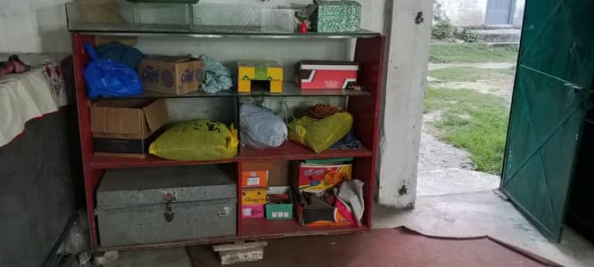Shop Counter For Sale Achi Lakri mai hai achi halat mai bhi