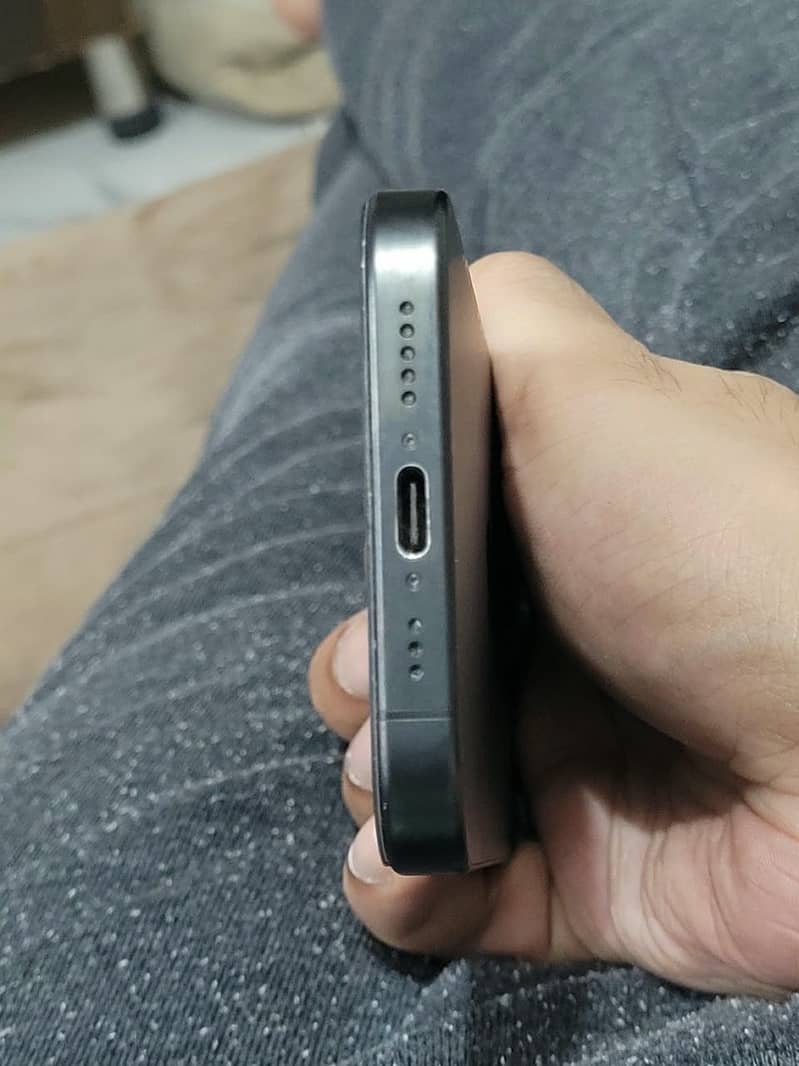 Apple iPhone 15 Pro 6