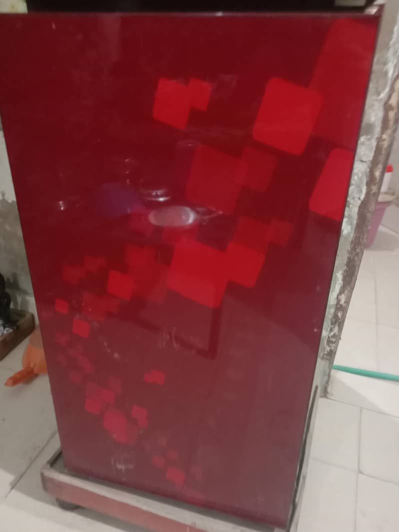 Refrigerator 0