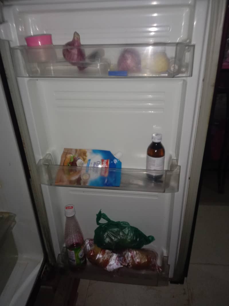 Refrigerator 4